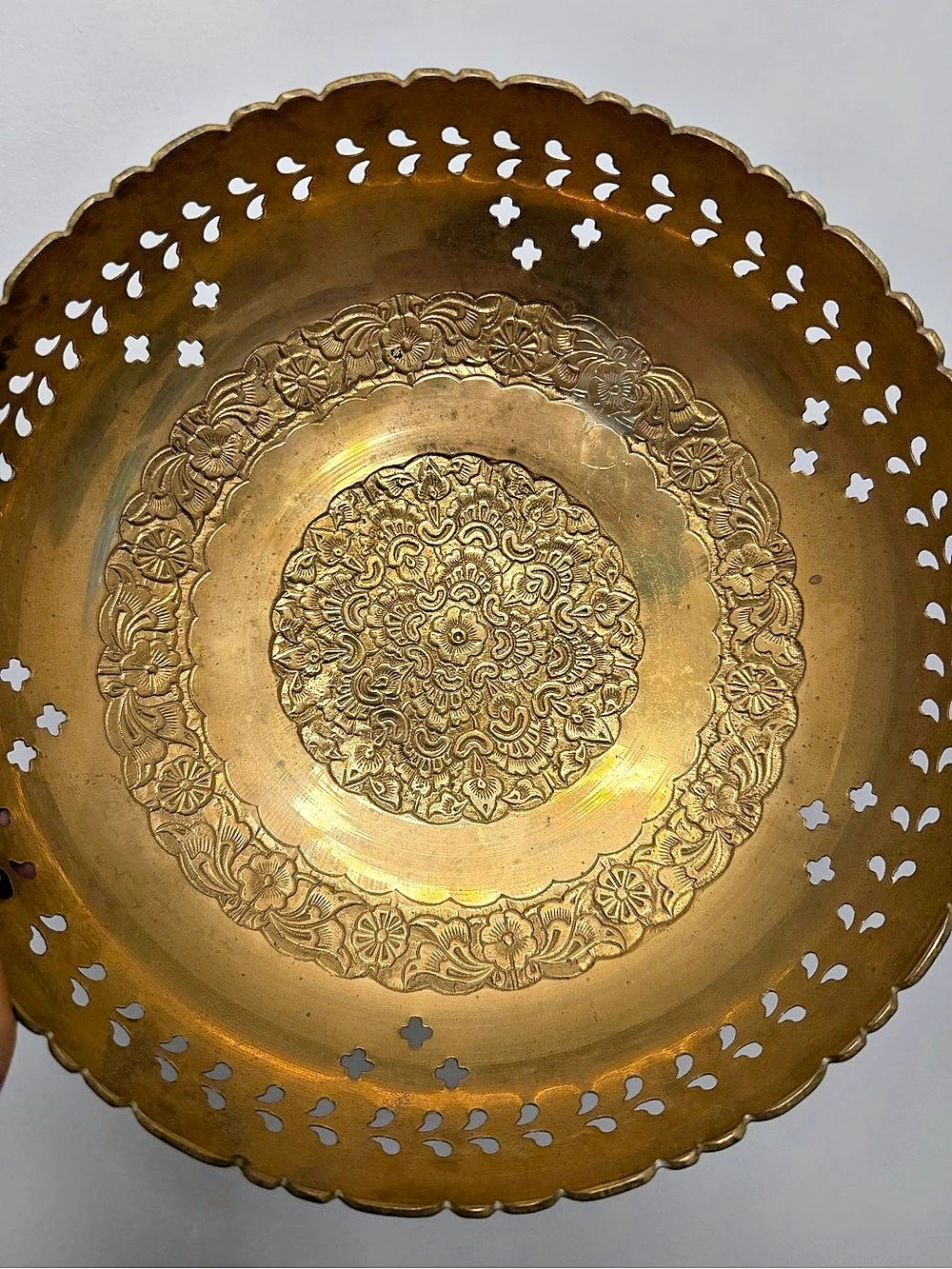 Vintage Ornate Brass Pedestal Bowl – Pierced Floral Design